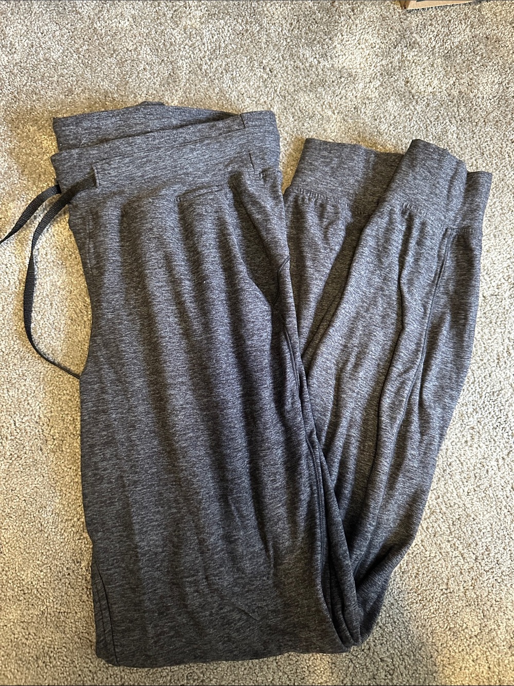 lululemon athletica women’s Dark Heather Gray Joggers